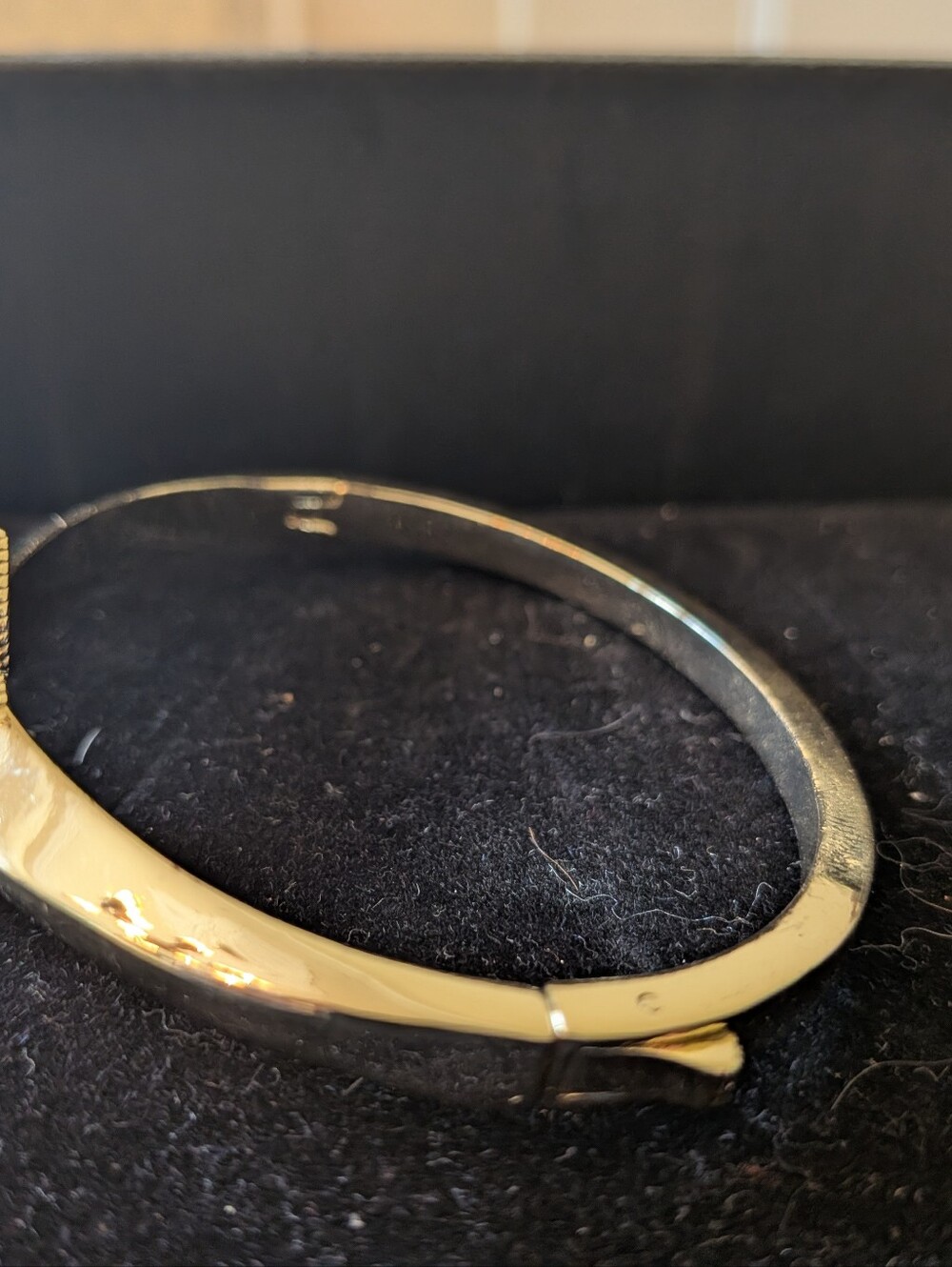 Silver Bangle Bracelet with Black Enamel Clover Motif - Picture 6 of 8